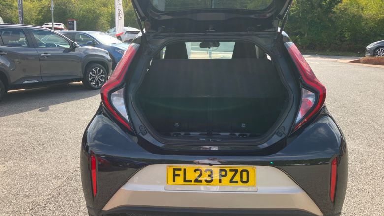 Toyota Aygo X 1.0 VVT-i Edge 5dr Petrol Hatchback